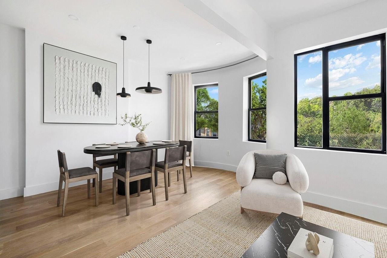 140 Moffat St Apt 2 #2 - Photo 2 of 8