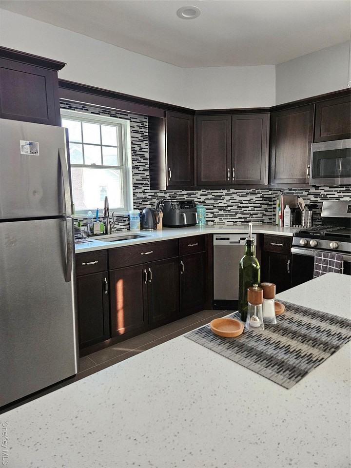 93 Hempstead Ave #205 - Photo 5 of 20