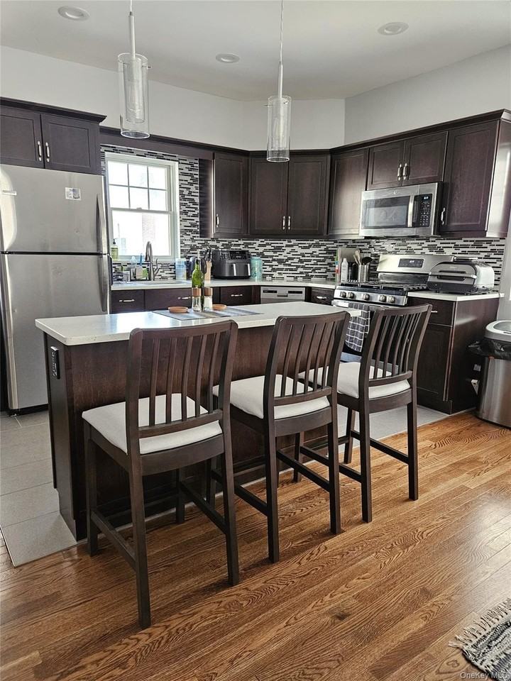 93 Hempstead Ave #205 - Photo 7 of 20