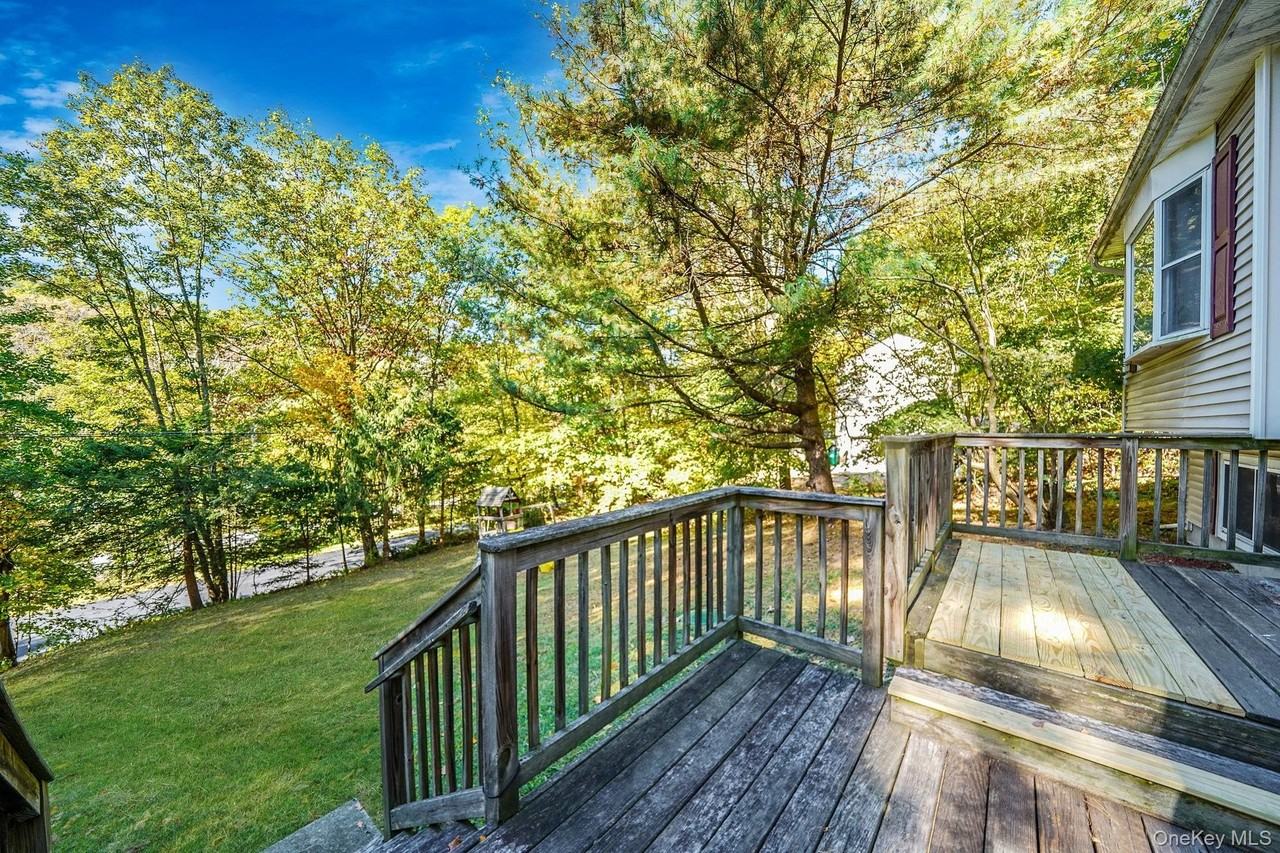 68 Old Sylvan Lake Rd - Photo 2 of 32