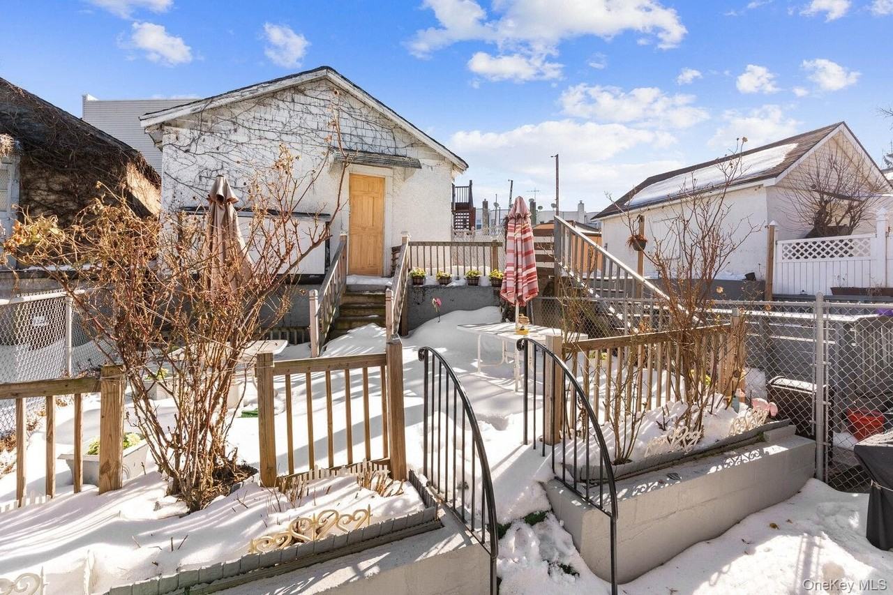 6048 Flushing Ave Unit 1 #1 - Photo 3 of 7