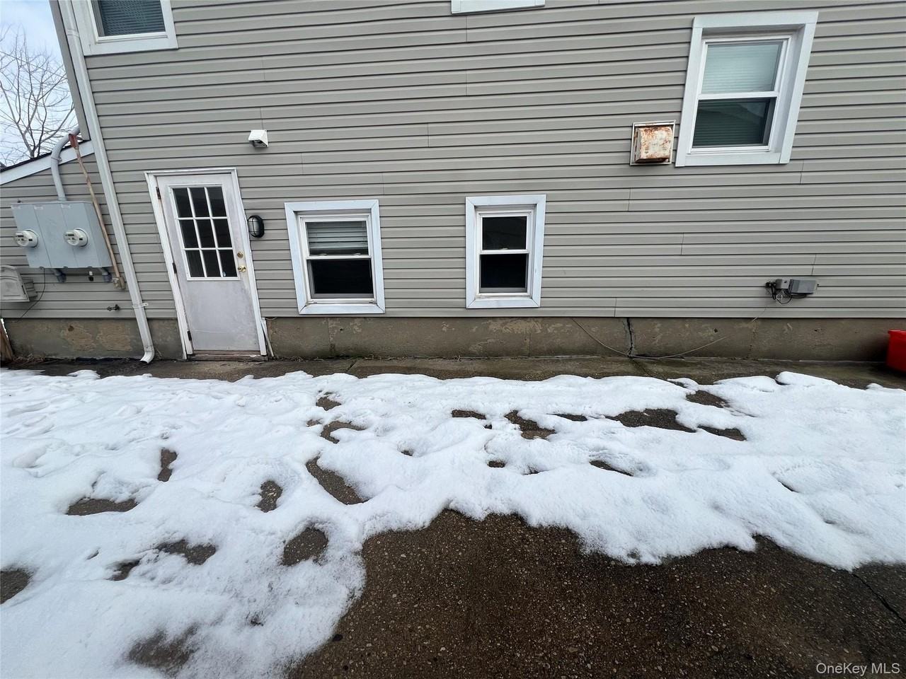 62 Warwick Rd - Photo 2 of 9