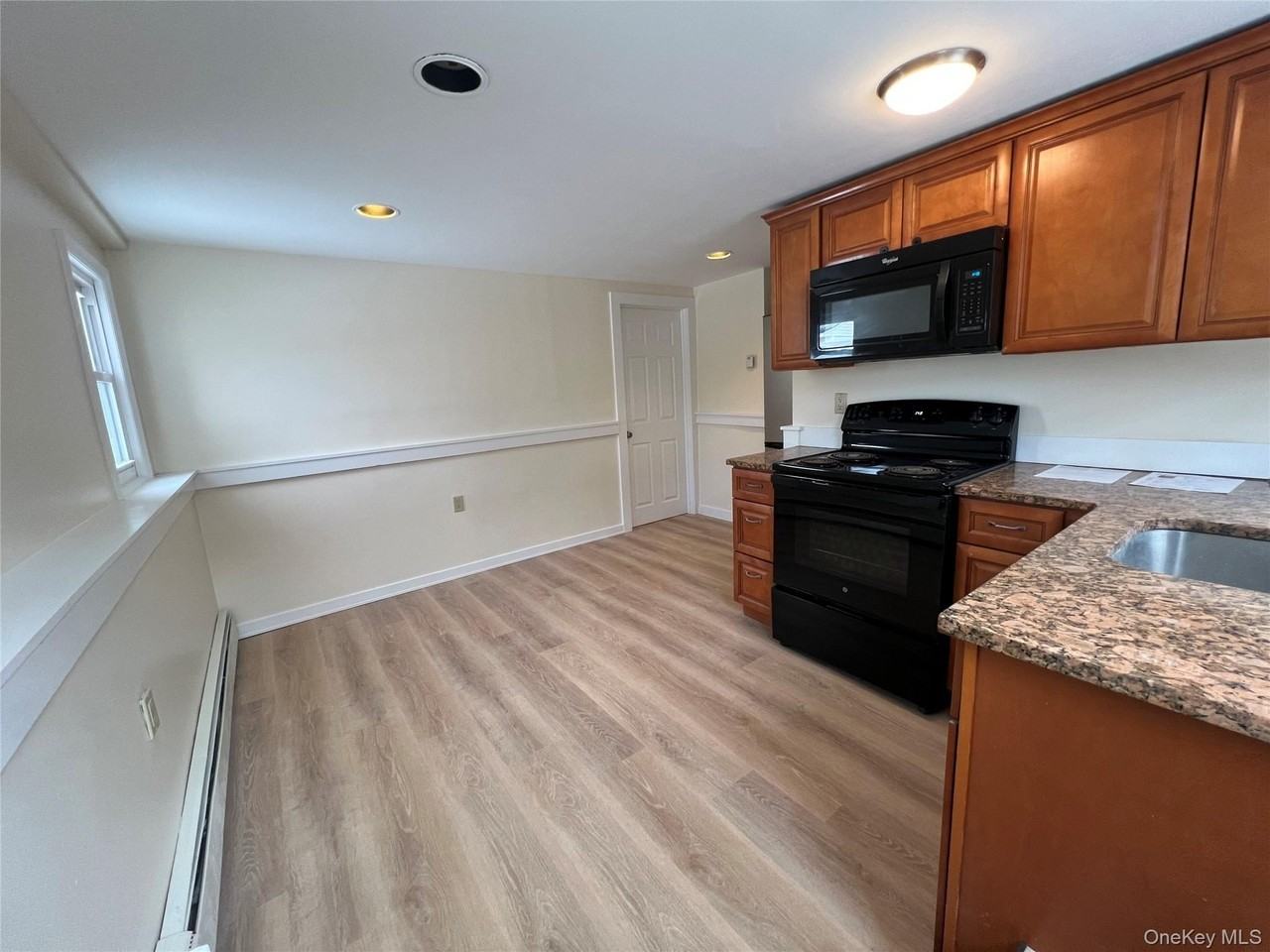 62 Warwick Rd - Photo 4 of 9