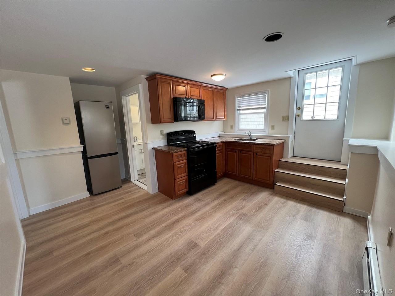 62 Warwick Rd - Photo 5 of 9