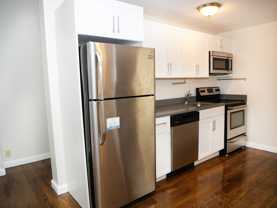 45 Carlton St Apt 7 #7 - Photo 1 of 1