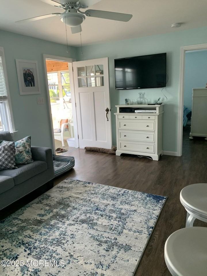 118 Guyer Ave Frnt - Photo 6 of 42