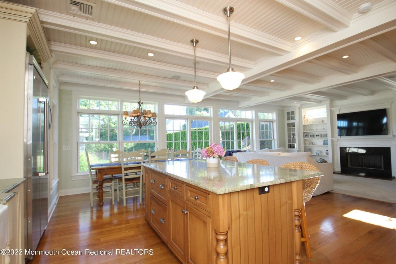 106A Stockton Blvd - Photo 5 of 27