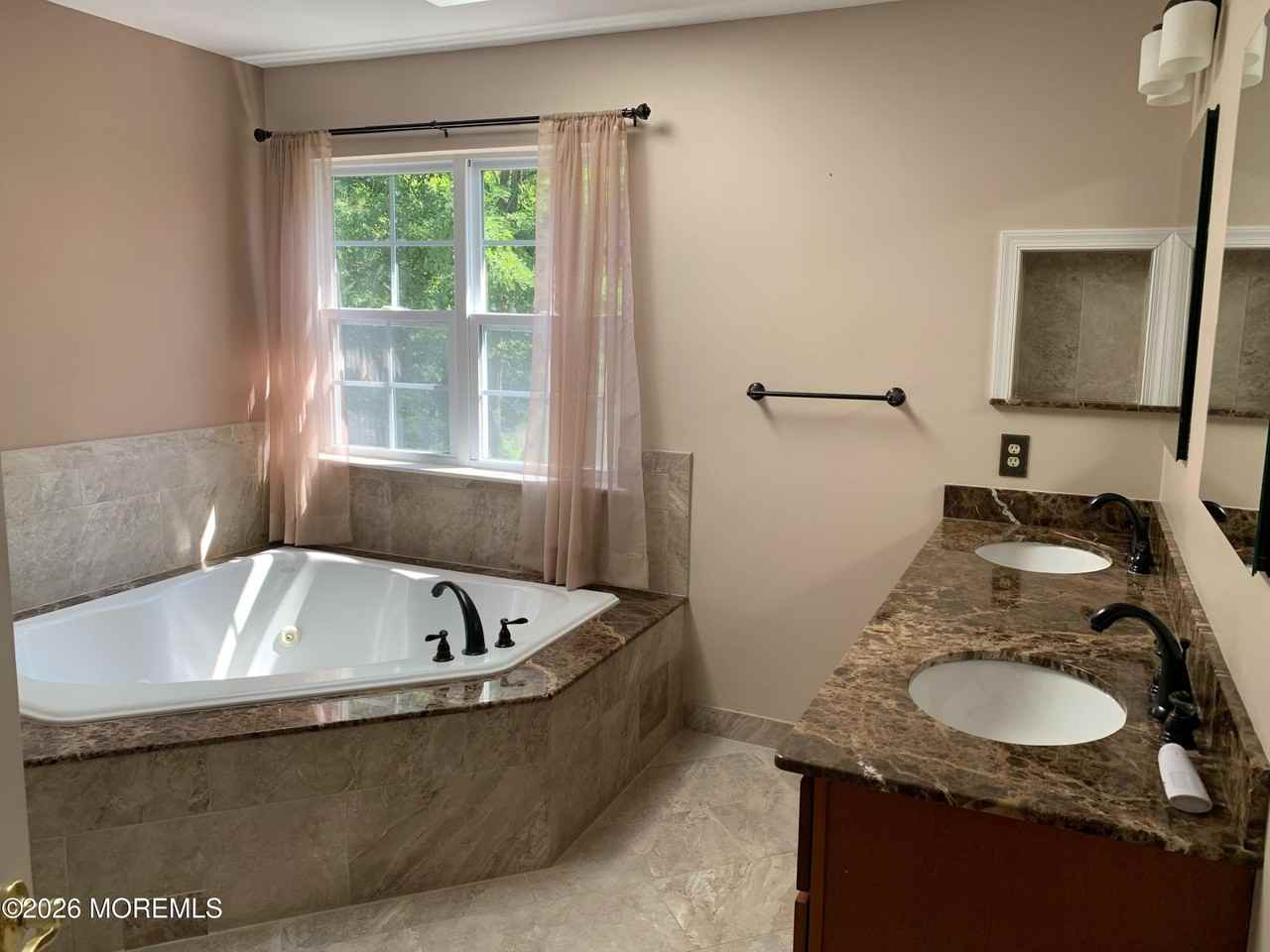 43 Banyan Blvd - Photo 6 of 9