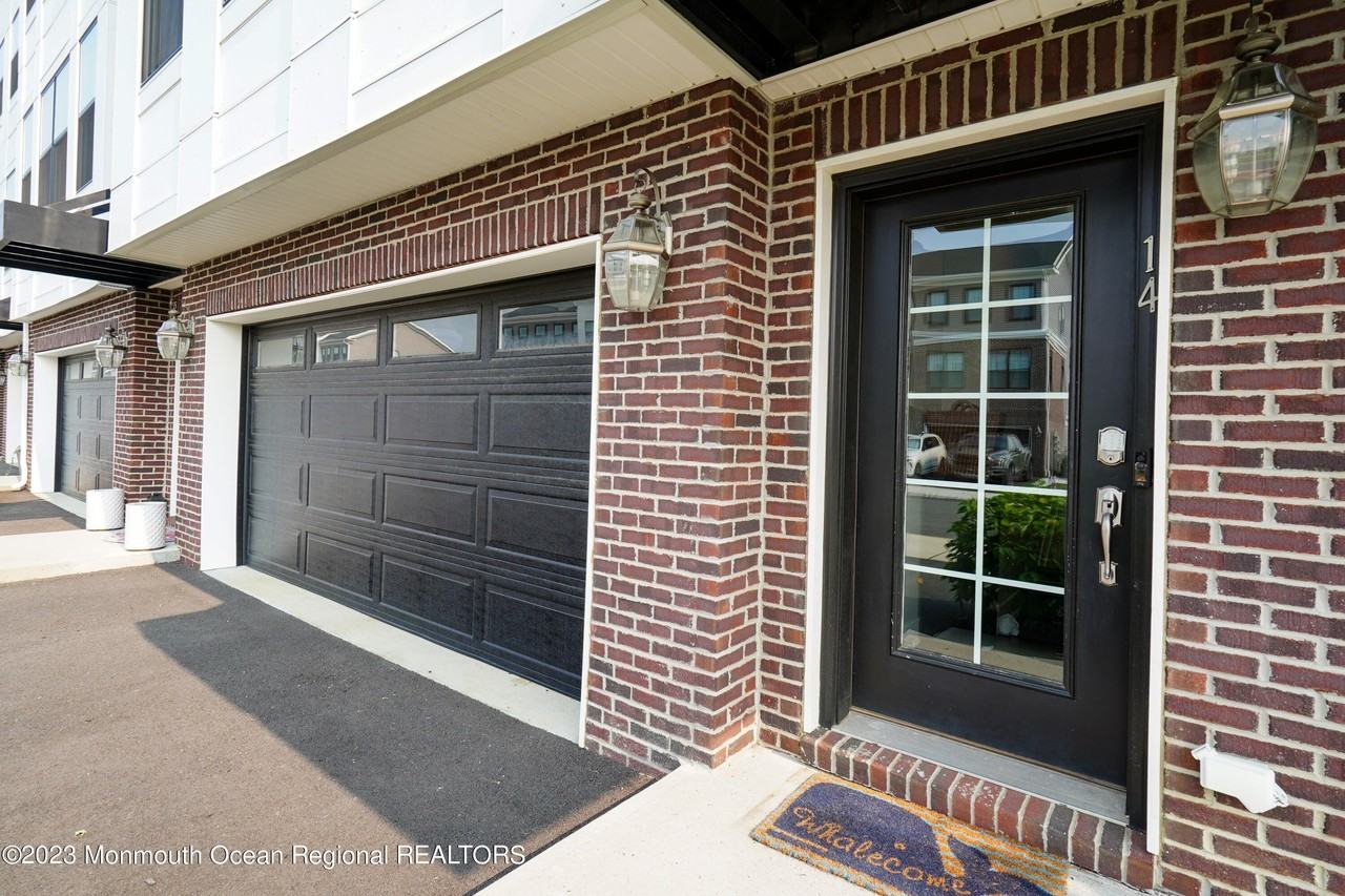 14 Kelly Way - Photo 2 of 29