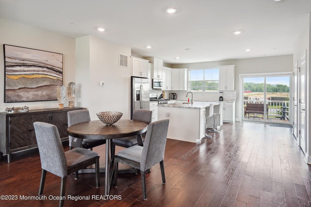 14 Kelly Way - Photo 7 of 29