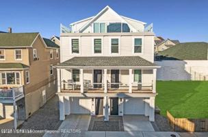 featured image of 7 Center St