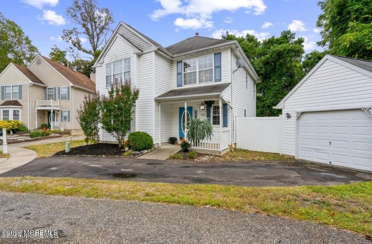 146 Hamlet Ct - Photo 5 of 35