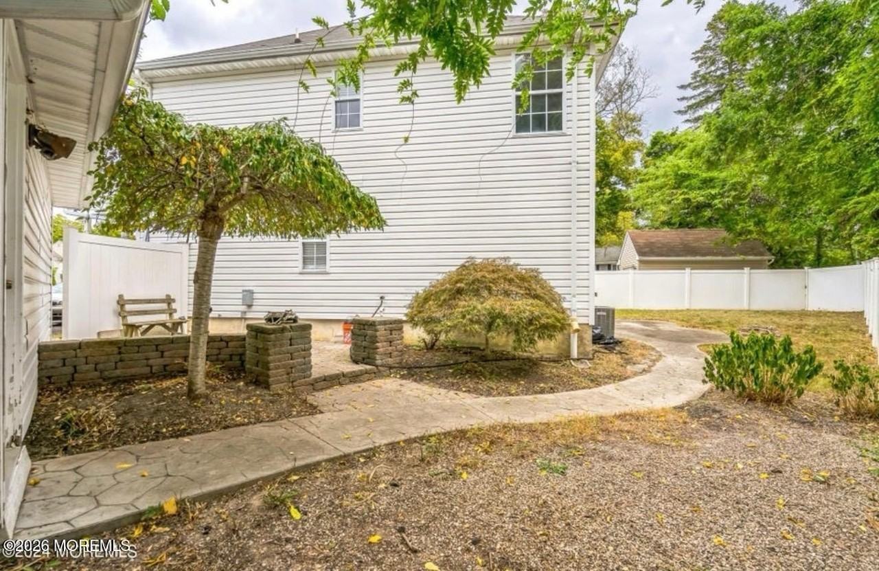 146 Hamlet Ct - Photo 7 of 35