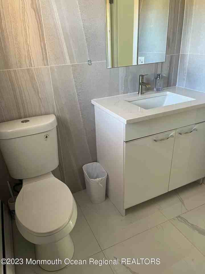 326 Sherman Ave - Photo 6 of 14