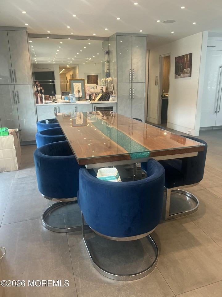 825 Norwood Ave - Photo 7 of 20