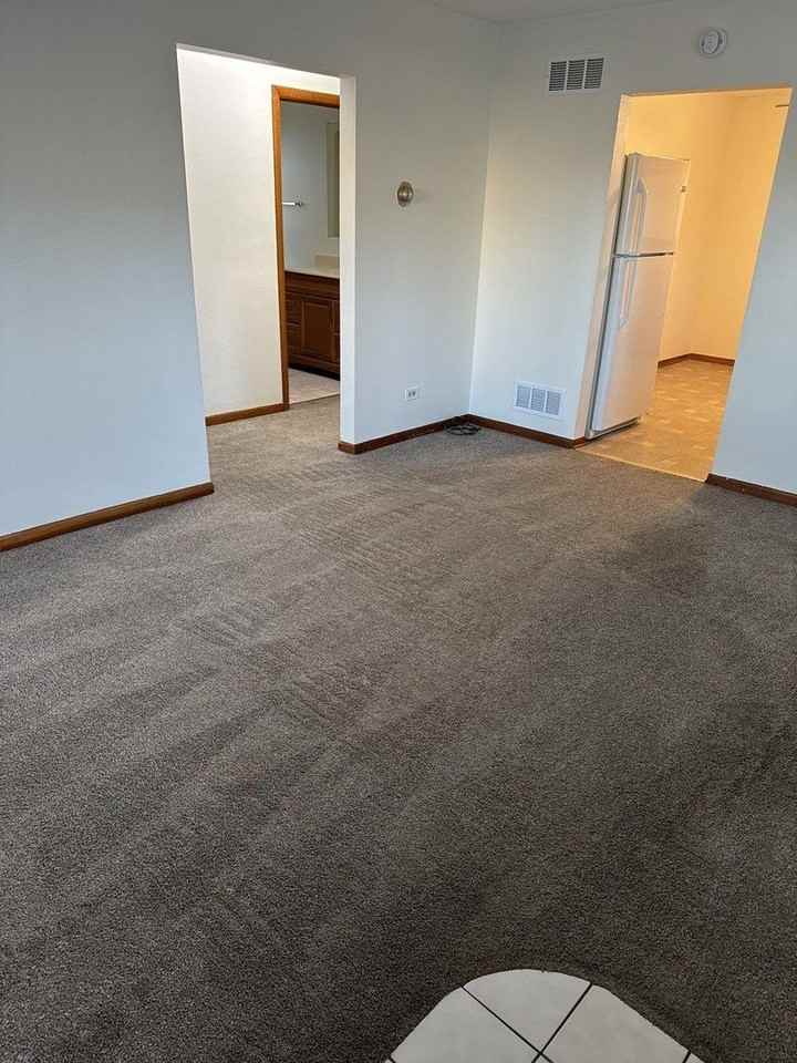 207 N Lord Ave - Photo 2 of 10