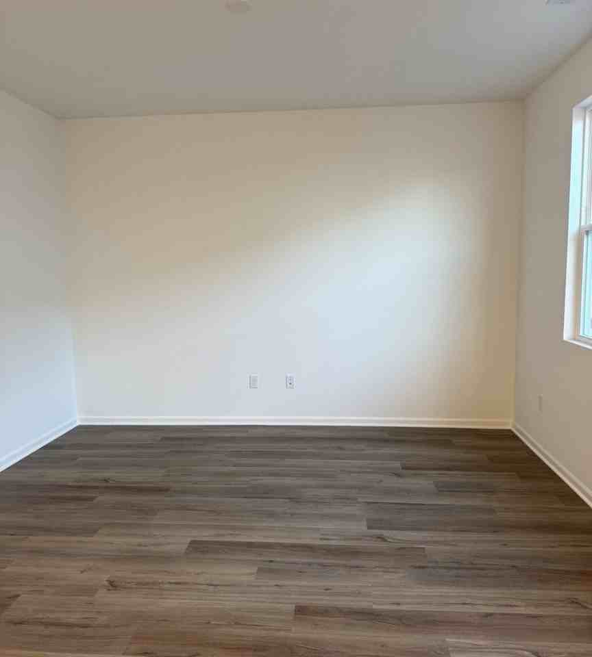 324 Kingsport Dr - Photo 3 of 30