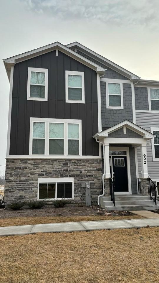 602 Wolverine Dr Unit 602 #602 - Photo 2 of 29