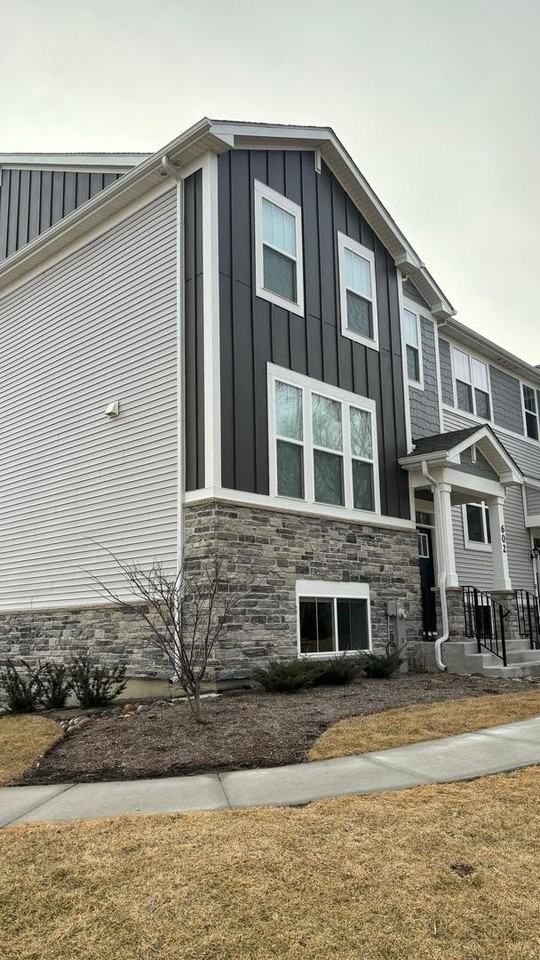 602 Wolverine Dr Unit 602 #602 - Photo 3 of 29