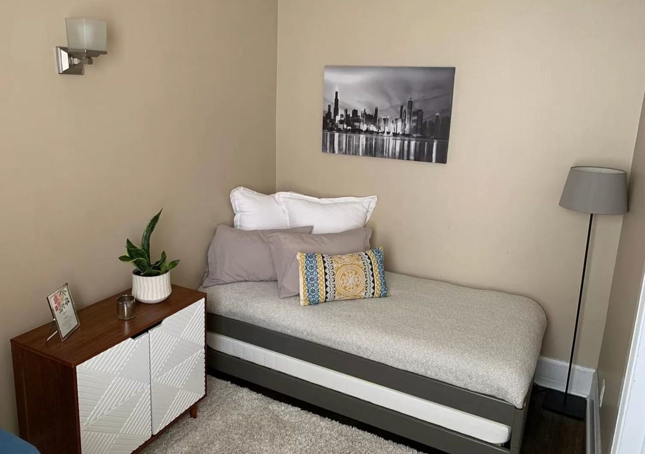 1527 N Claremont Ave Unit 2r #2R - Photo 6 of 12