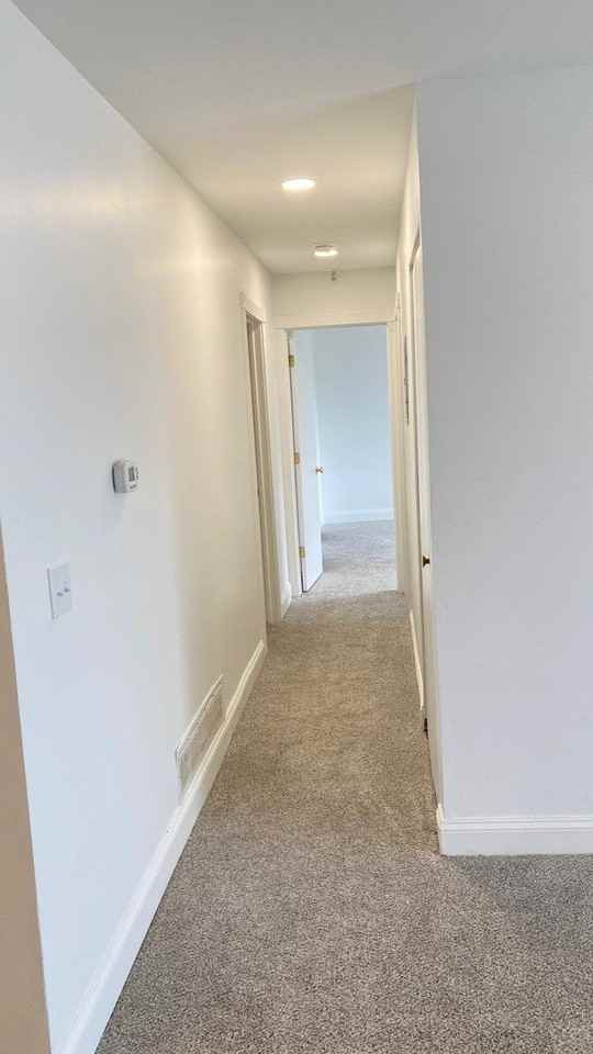 21W581 North Ave Apt 51 #51 - Photo 6 of 18