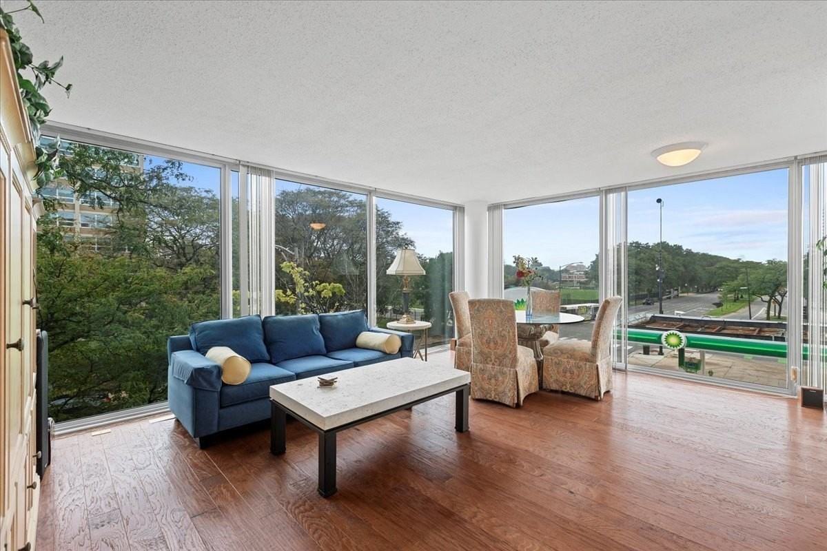 3115 S Michigan Ave Apt 301 #301 - Photo 2 of 18