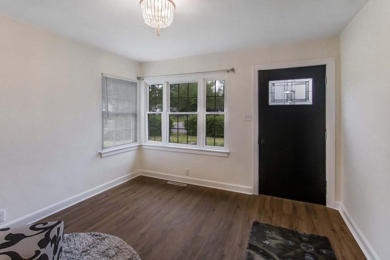 130 S Park Rd - Photo 7 of 22