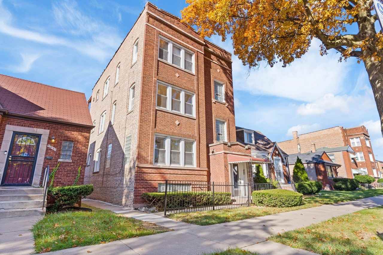 10342 S Calumet Ave Apt 3 #3 - Photo 3 of 25