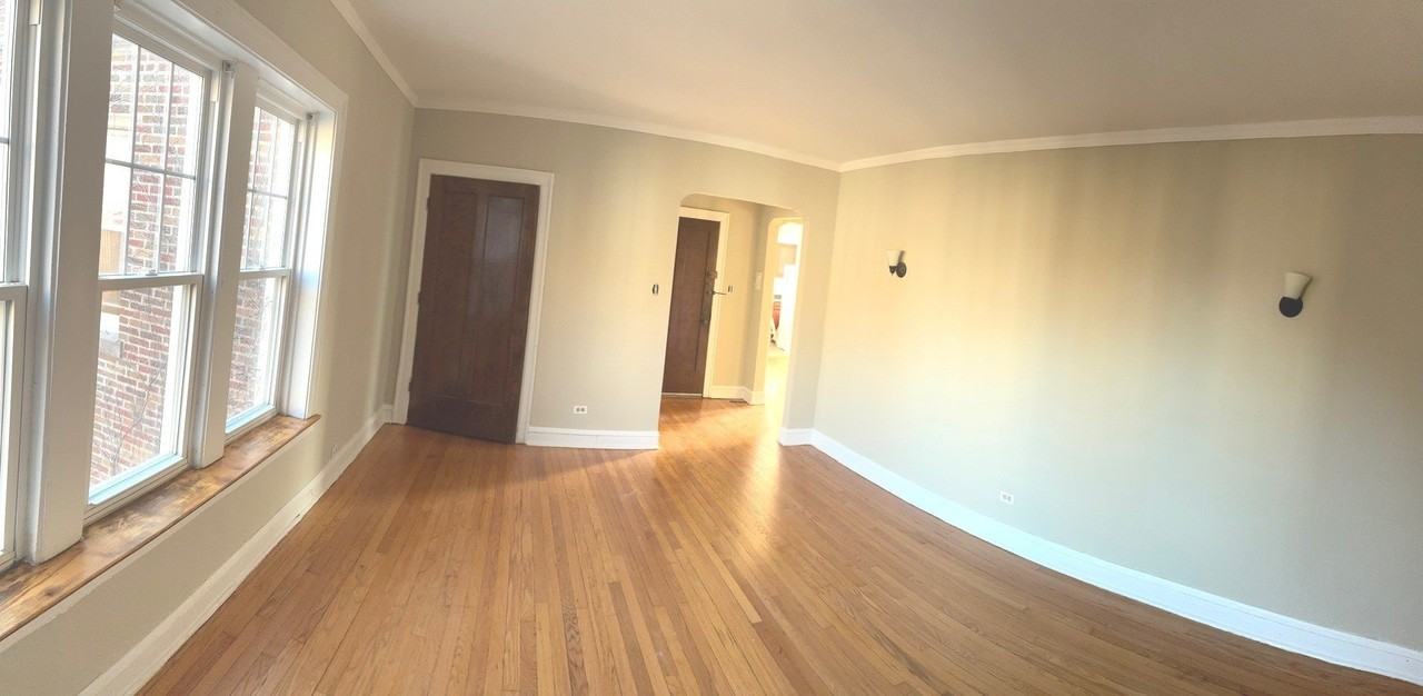 3908 N Central Ave Apt 3b #3B - Photo 2 of 10