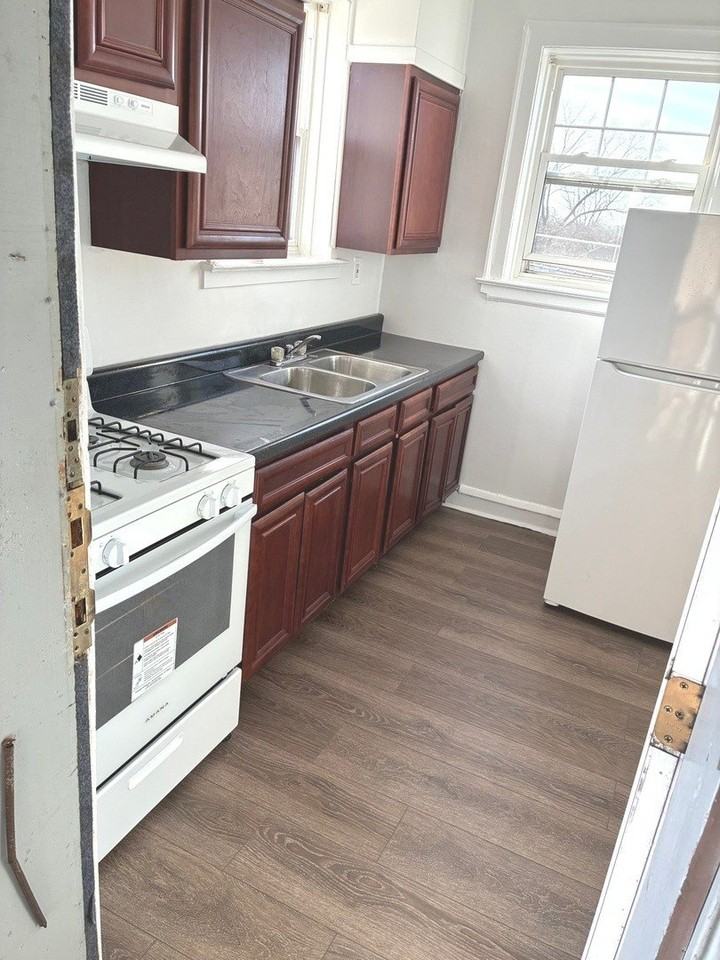 3908 N Central Ave Apt 3b #3B - Photo 5 of 10