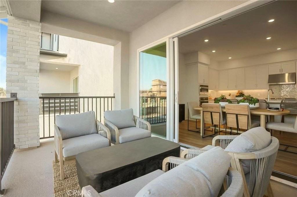 121 Billings - Photo 2 of 15