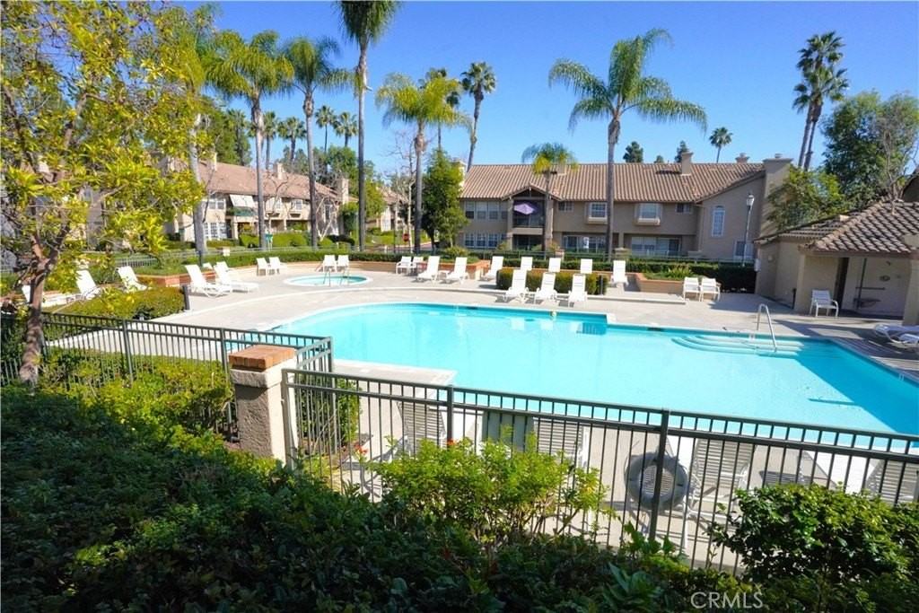 3 Headland Pl - Photo 2 of 4