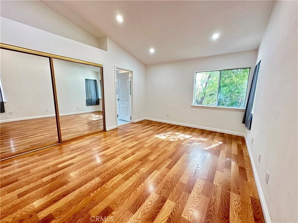 45202 Pickford Ave - Photo 7 of 16