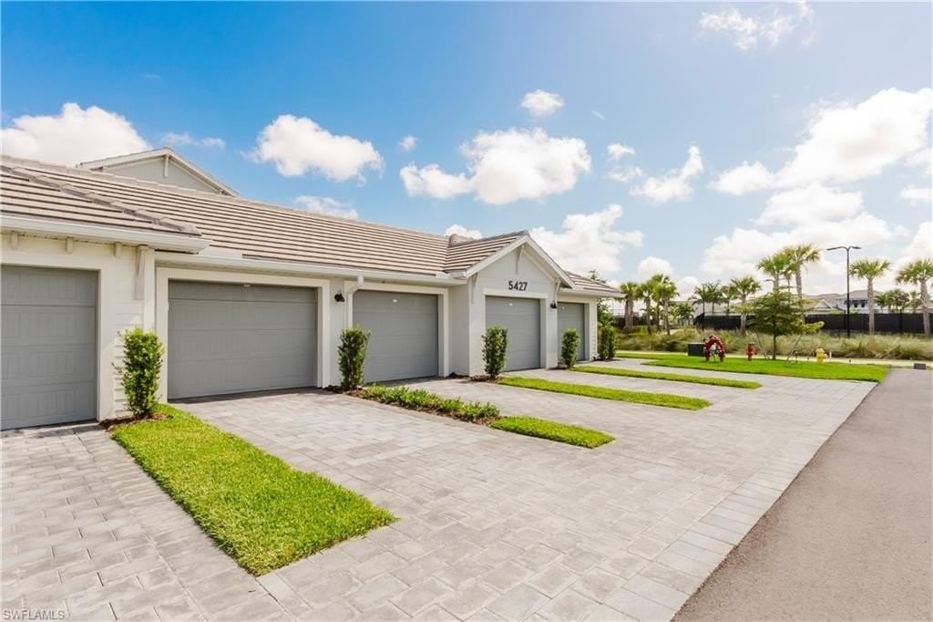 5427 Double Eagle Cir #2815