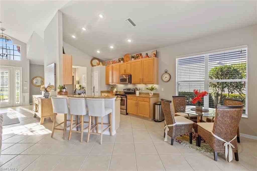 11740 Carradale Ct - Photo 5 of 16