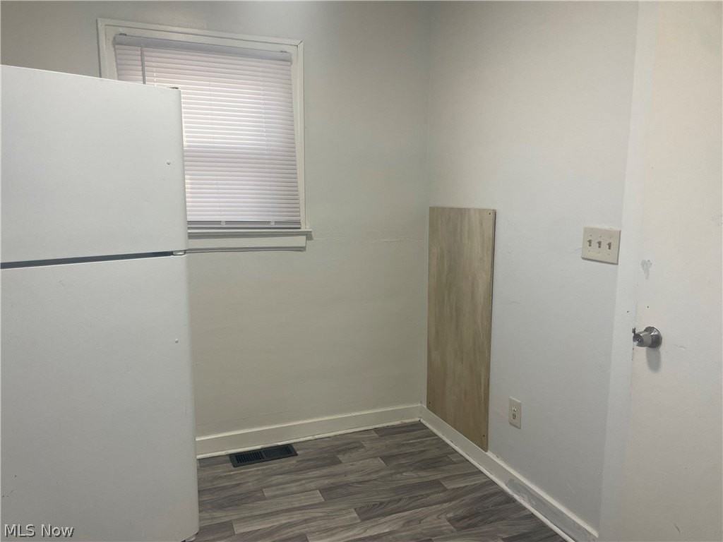 958 E Wilbeth Road unit: Lower - Photo 4 of 18