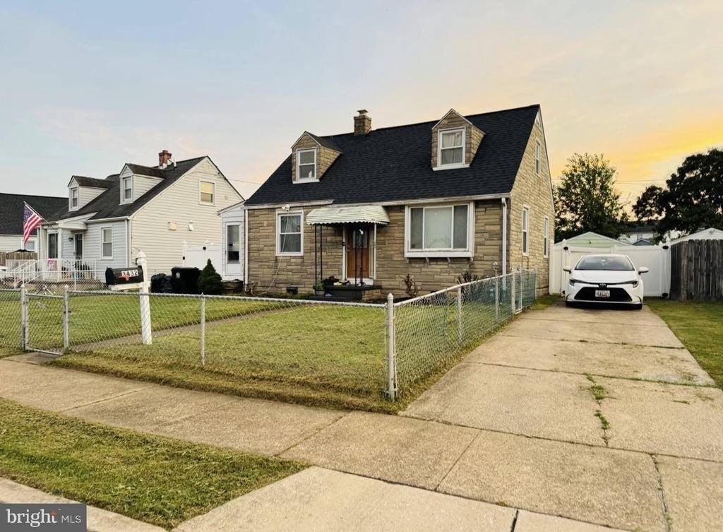 3432 Court Way - Photo 2 of 23