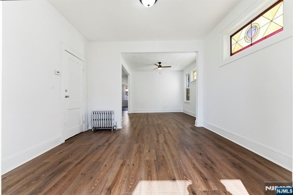 44 Piaget Ave - Photo 7 of 21