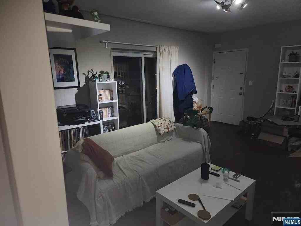 68 Main 4 - Photo 6 of 9