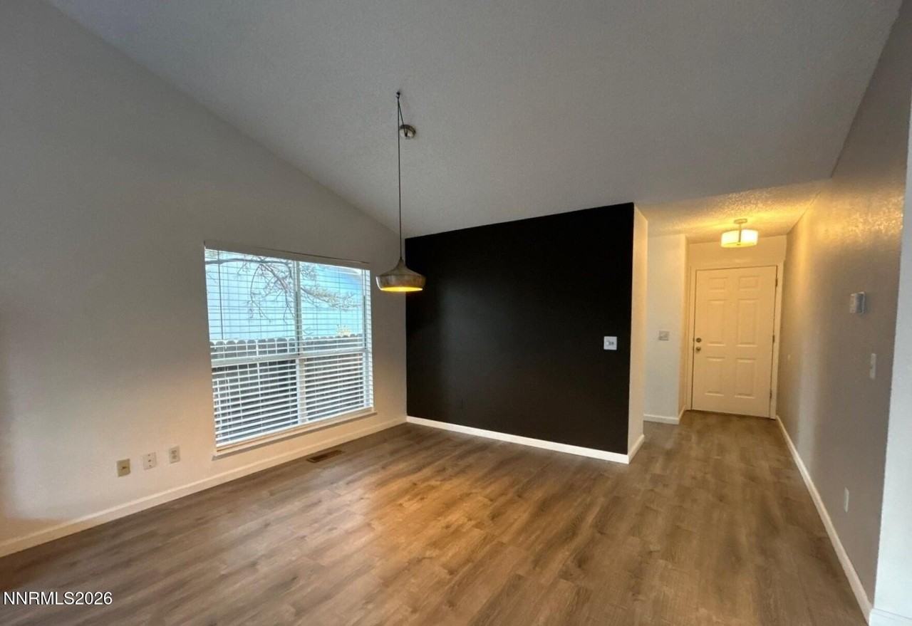 4771 Amber Hill Ln - Photo 4 of 20