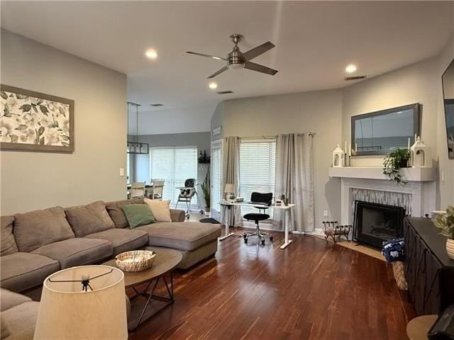 113 Amanda Dr - Photo 3 of 14