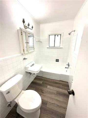 1212 Brockenbraugh Ct #D - Photo 4 of 9