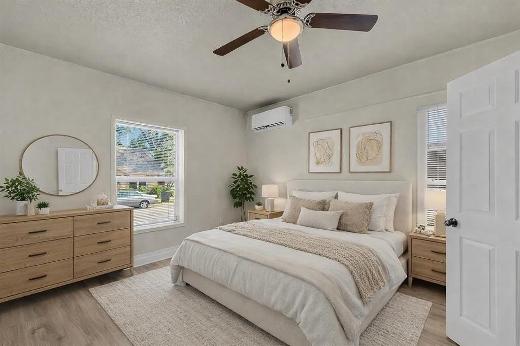 305 Nw 23rd St #201 - Photo 4 of 12