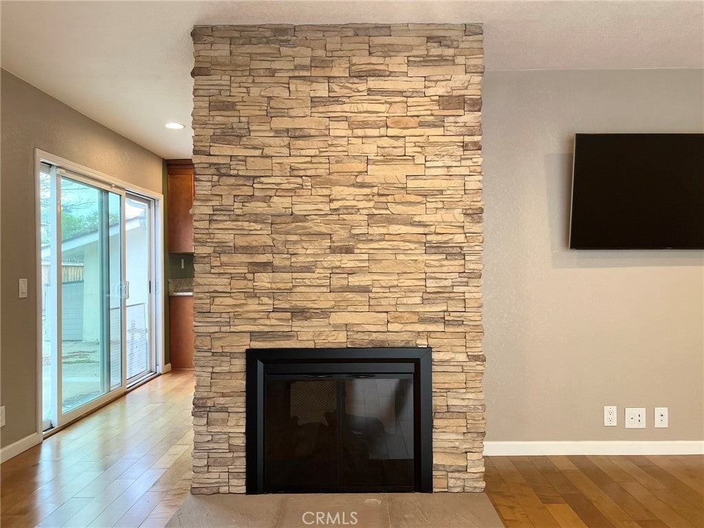 939 Scripps Dr - Photo 6 of 35