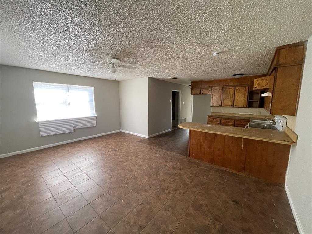 101 Effie Ln - Photo 2 of 9