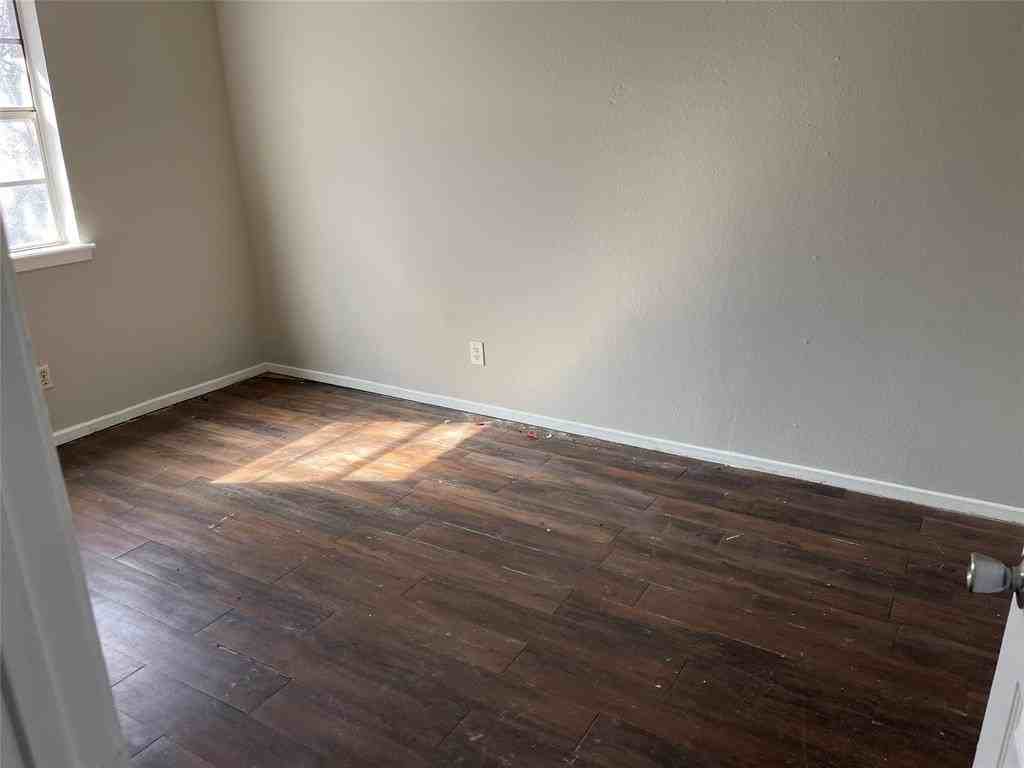 101 Effie Ln - Photo 7 of 9