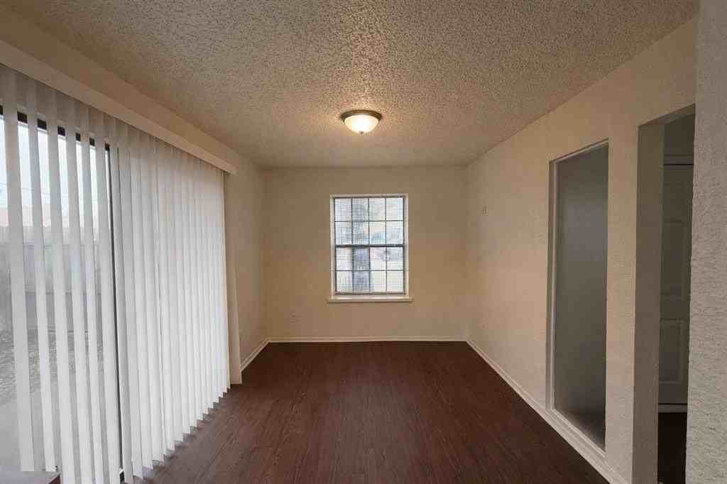 2509 Stanford St #A - Photo 7 of 34