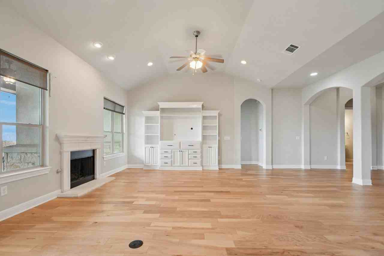 22316 Verbena Pkwy - Photo 7 of 31