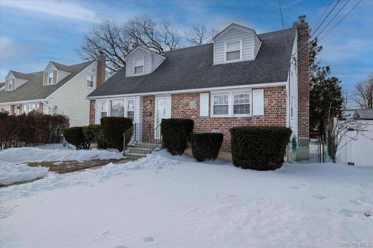 580 Georgia St - Photo 4 of 28