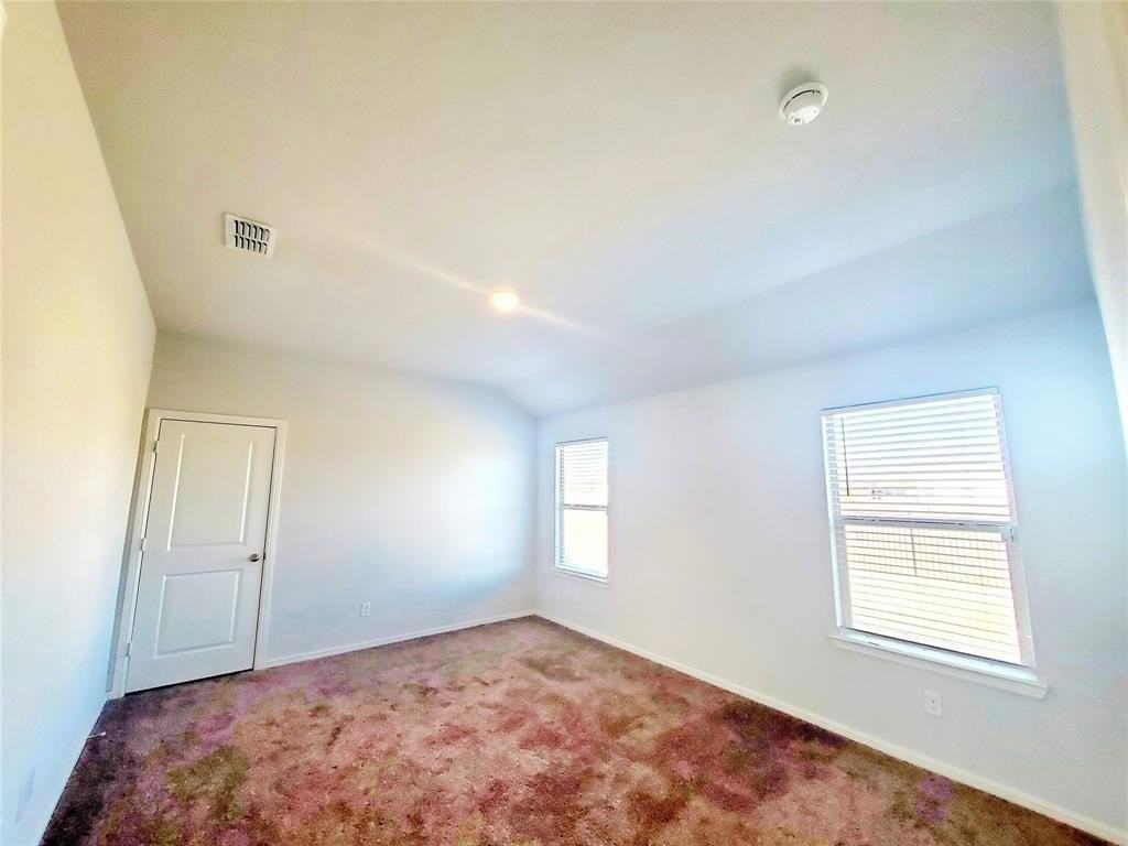 16612 Portage St - Photo 4 of 14